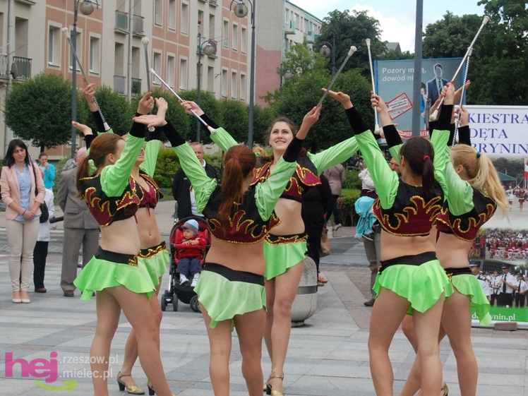 Powiatowy Festyn Rodzinny w Mielcu - część 1