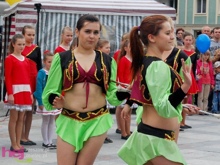 Powiatowy Festyn Rodzinny w Mielcu - część 1