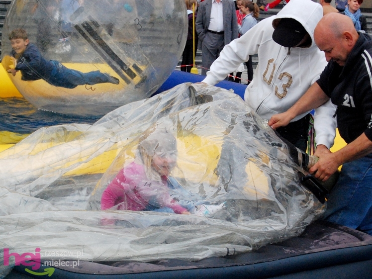 Powiatowy Festyn Rodzinny w Mielcu - część 1