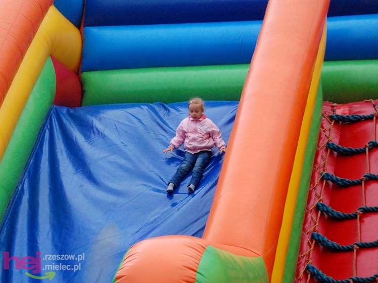 Powiatowy Festyn Rodzinny w Mielcu - część 1