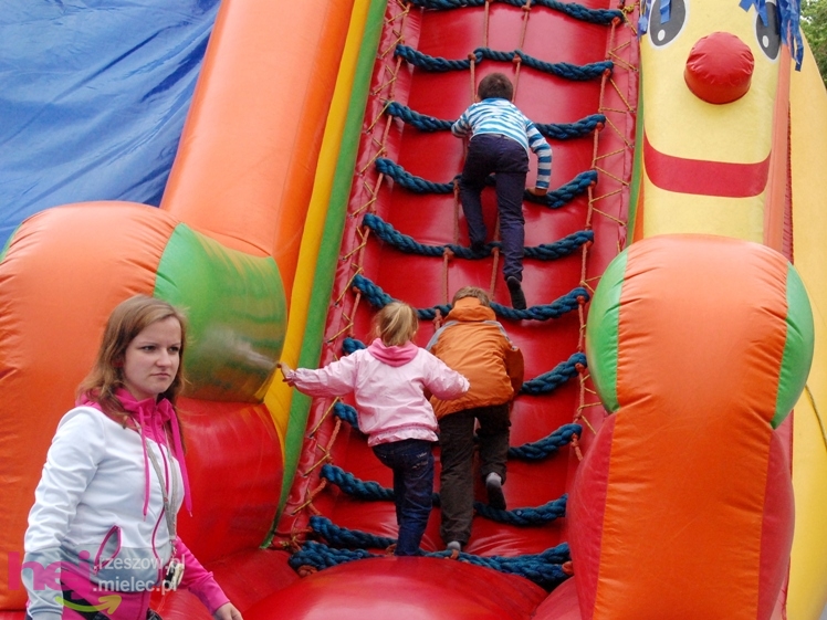 Powiatowy Festyn Rodzinny w Mielcu - część 1