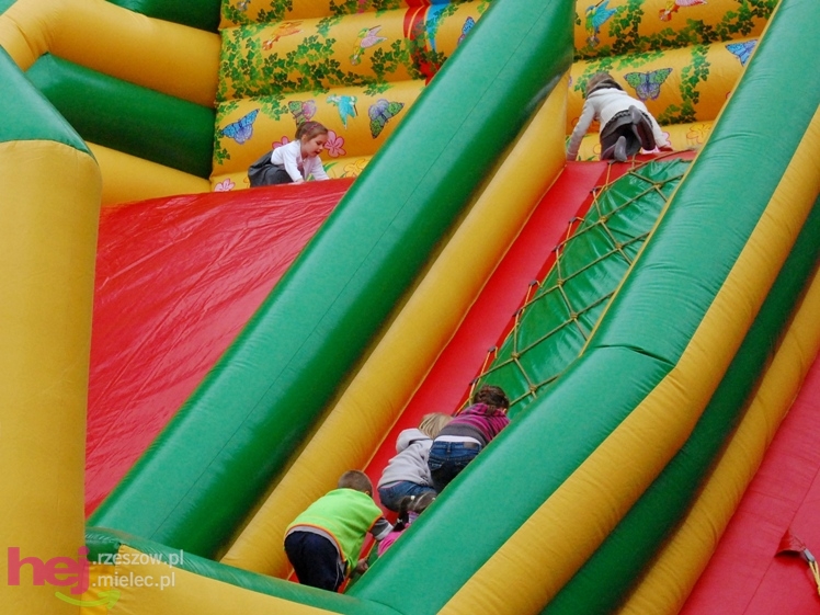 Powiatowy Festyn Rodzinny w Mielcu - część 1