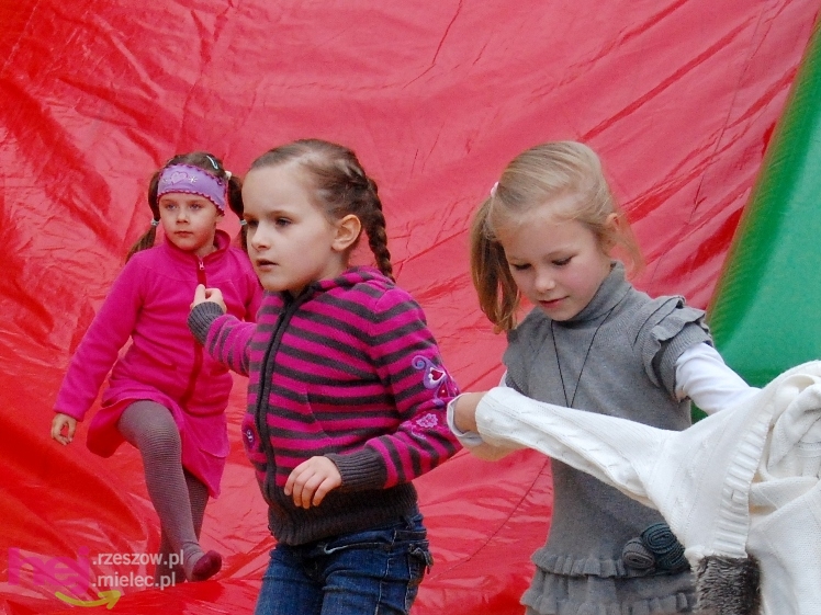 Powiatowy Festyn Rodzinny w Mielcu - część 1