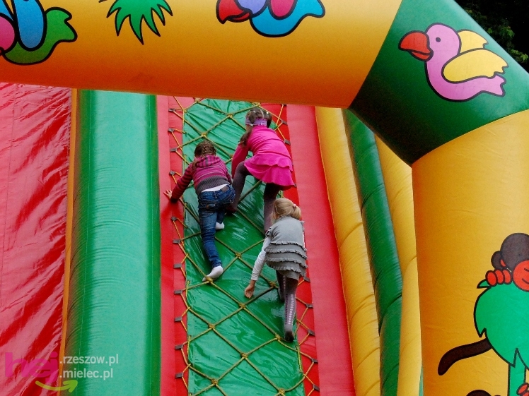 Powiatowy Festyn Rodzinny w Mielcu - część 1