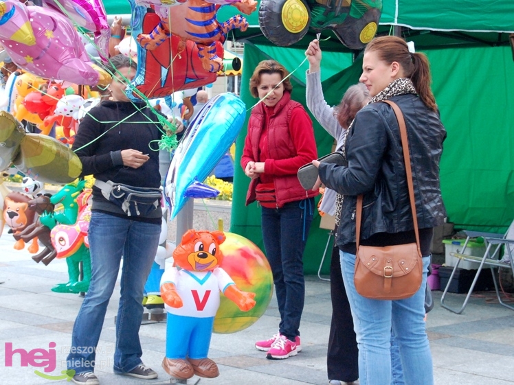Powiatowy Festyn Rodzinny w Mielcu - część 1