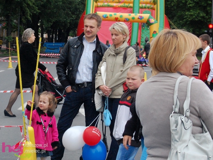 Powiatowy Festyn Rodzinny w Mielcu - część 1