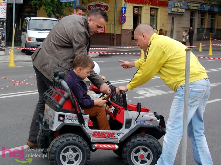 Powiatowy Festyn Rodzinny w Mielcu - część 1