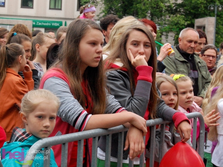 Powiatowy Festyn Rodzinny w Mielcu - część 1