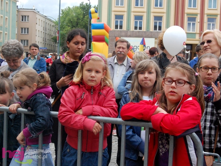 Powiatowy Festyn Rodzinny w Mielcu - część 1