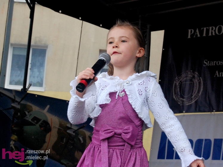 Powiatowy Festyn Rodzinny w Mielcu - część 1