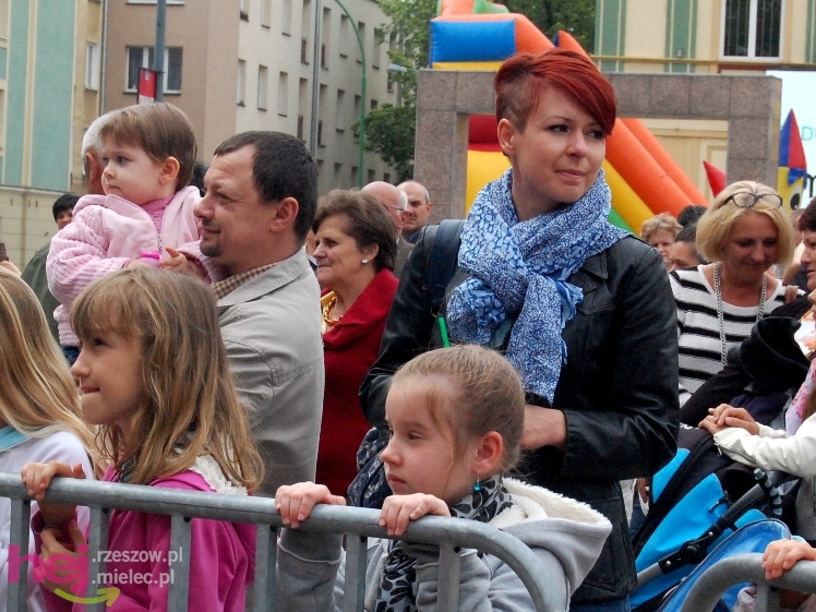 Powiatowy Festyn Rodzinny w Mielcu - część 1