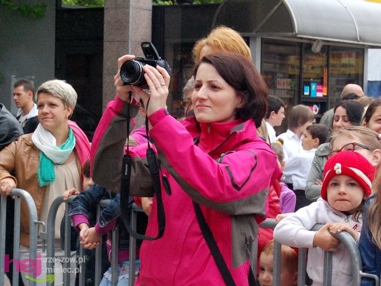 Powiatowy Festyn Rodzinny w Mielcu - część 1