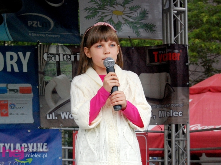 Powiatowy Festyn Rodzinny w Mielcu - część 1