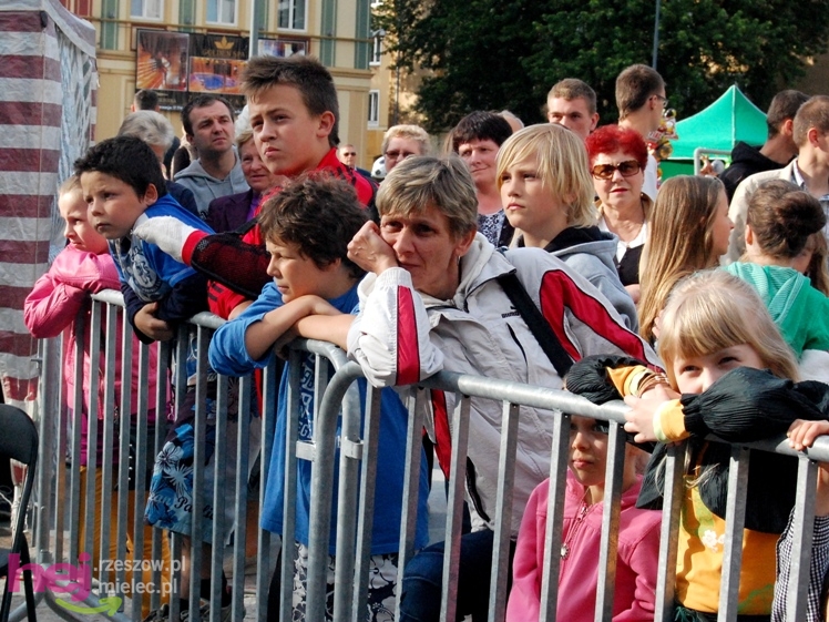 Powiatowy Festyn Rodzinny w Mielcu - część 2