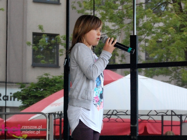 Powiatowy Festyn Rodzinny w Mielcu - część 2