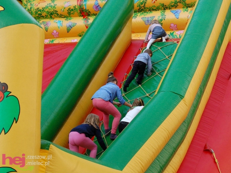 Powiatowy Festyn Rodzinny w Mielcu - część 2