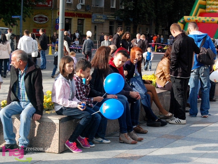 Powiatowy Festyn Rodzinny w Mielcu - część 2