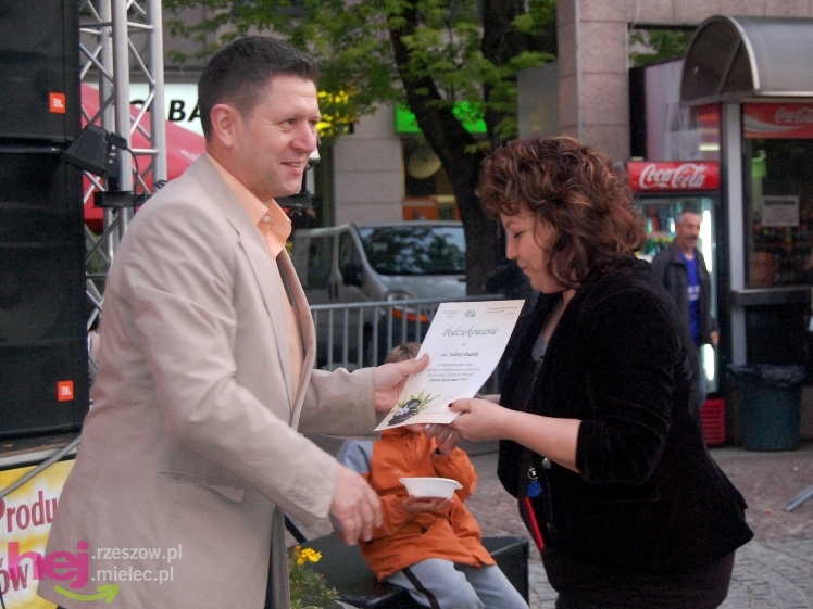 Powiatowy Festyn Rodzinny w Mielcu - część 2