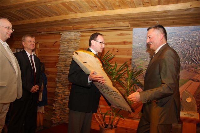 Mielczaninem Roku 2012 lekarz mieleckiego szpitala Mirosław Midura