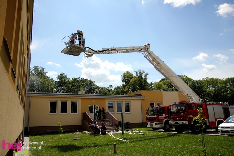 Ćwiczenia strażaków PSP w budynku OREW