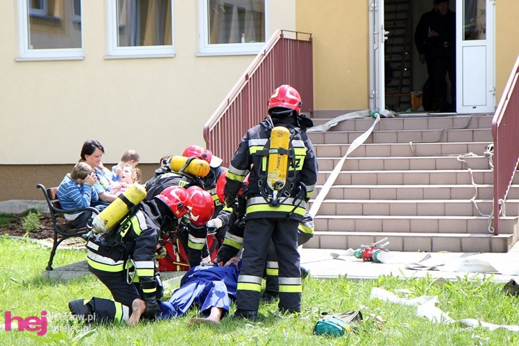 Ćwiczenia strażaków PSP w budynku OREW