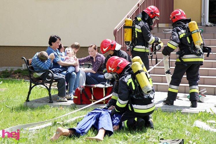 Ćwiczenia strażaków PSP w budynku OREW