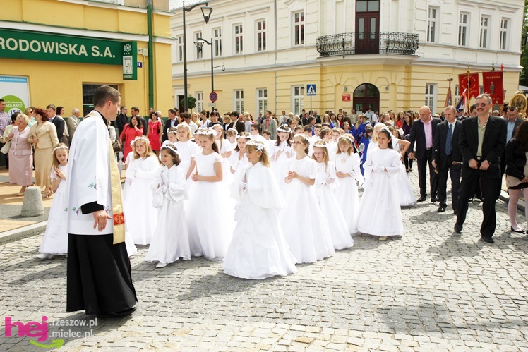 Procesja Bożego Ciała ulicami starego miasta
