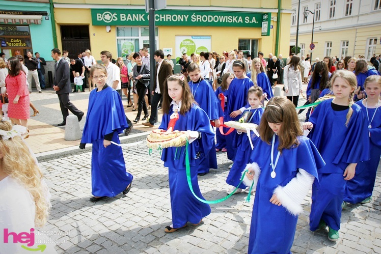 Procesja Bożego Ciała ulicami starego miasta