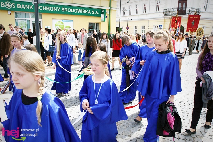 Procesja Bożego Ciała ulicami starego miasta