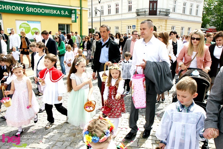 Procesja Bożego Ciała ulicami starego miasta