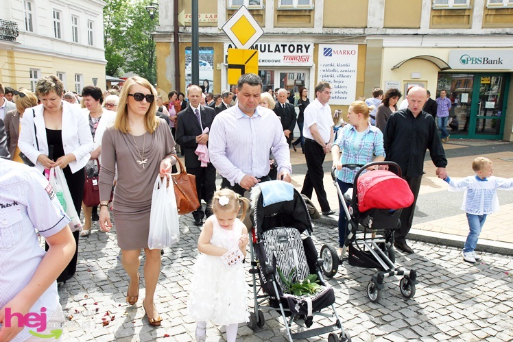 Procesja Bożego Ciała ulicami starego miasta