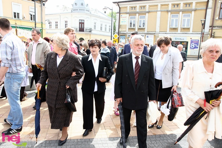 Procesja Bożego Ciała ulicami starego miasta