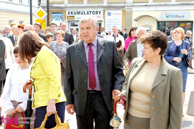 Procesja Bożego Ciała ulicami starego miasta