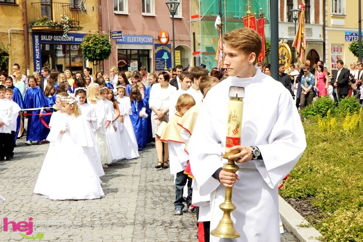 Procesja Bożego Ciała ulicami starego miasta