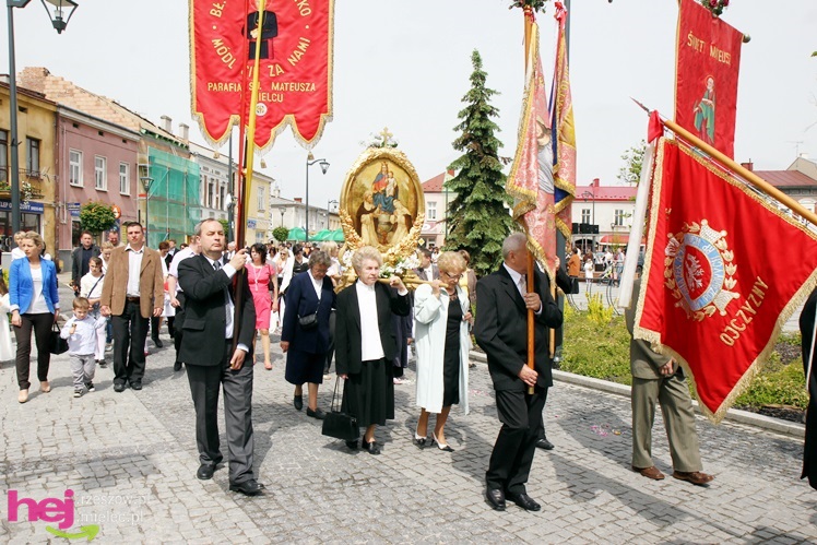 Procesja Bożego Ciała ulicami starego miasta