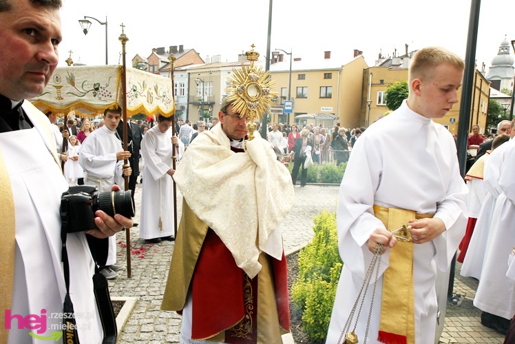 Procesja Bożego Ciała ulicami starego miasta