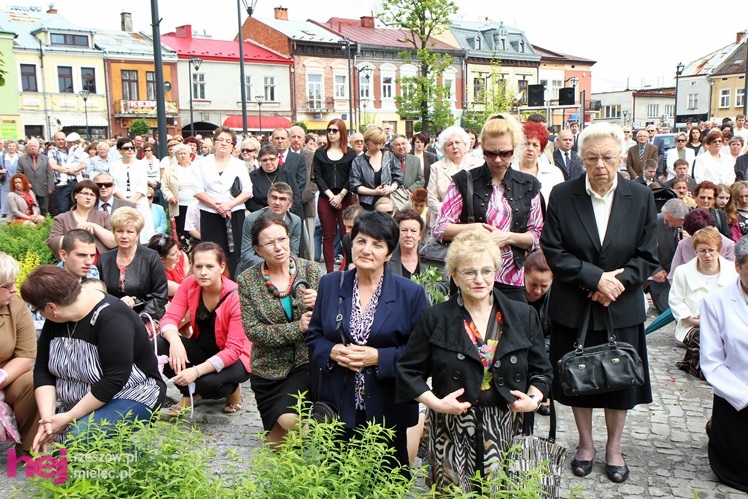 Procesja Bożego Ciała ulicami starego miasta