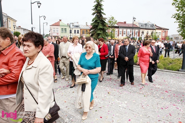 Procesja Bożego Ciała ulicami starego miasta