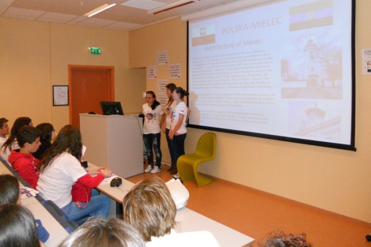 Zespół Szkół Budowlanych prezentuje architekturę Mielca w Norwegii