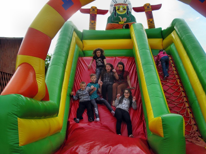 Kochamy Was całym sercem ? piknik rodzinny w Wampierzowie