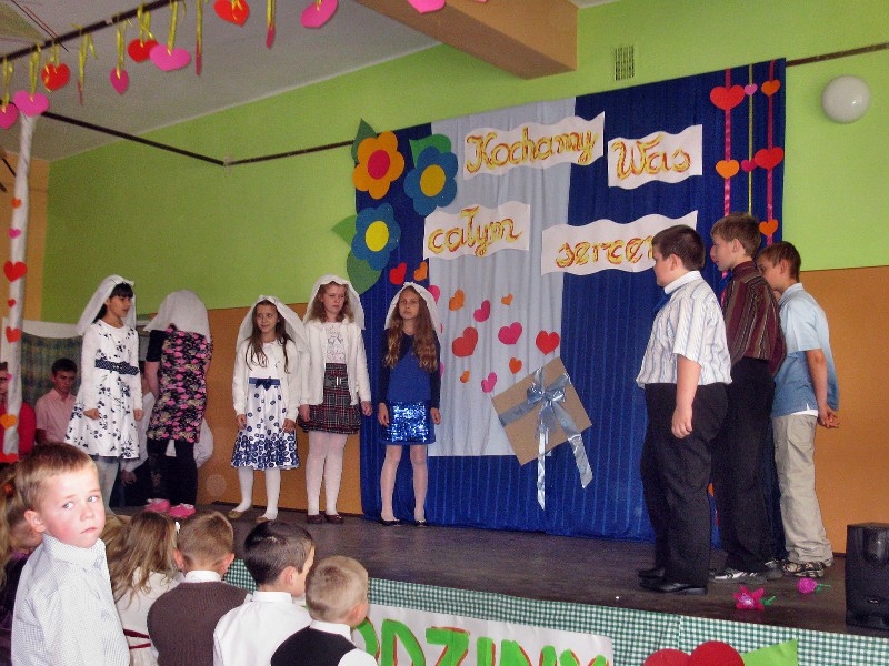 Kochamy Was całym sercem ? piknik rodzinny w Wampierzowie