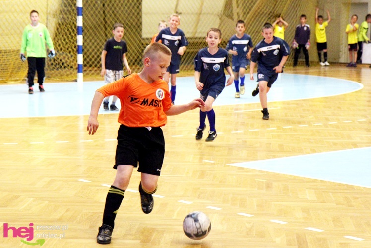 Piłkarski turniej na Dzień dziecka