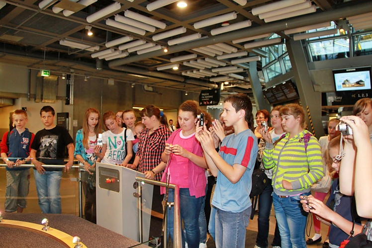 Uczniowie z Wadowic Dolnych i Izbisk na wycieczce w Warszawie