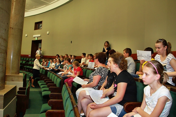 Uczniowie z Wadowic Dolnych i Izbisk na wycieczce w Warszawie