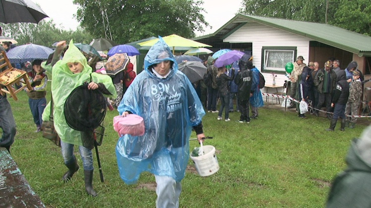 Wędkarski Dzień Dziecka: przyjechał marszałek województwa i poseł na Sejm