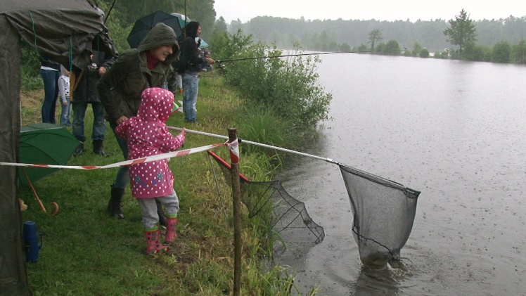 Wędkarski Dzień Dziecka: przyjechał marszałek województwa i poseł na Sejm