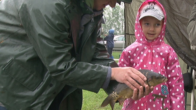 Wędkarski Dzień Dziecka: przyjechał marszałek województwa i poseł na Sejm