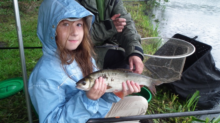 Wędkarski Dzień Dziecka: przyjechał marszałek województwa i poseł na Sejm