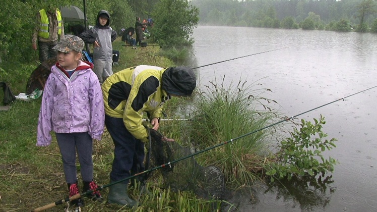 Wędkarski Dzień Dziecka: przyjechał marszałek województwa i poseł na Sejm
