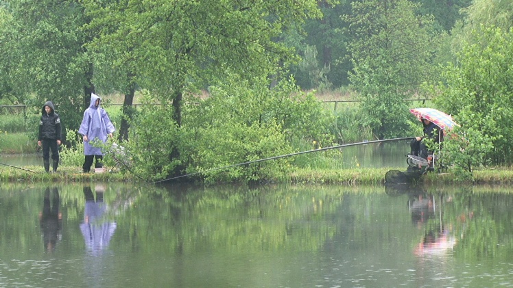 Wędkarski Dzień Dziecka: przyjechał marszałek województwa i poseł na Sejm